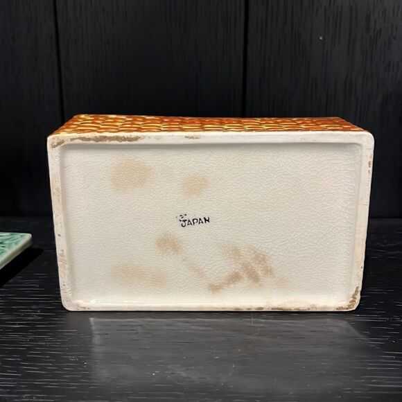 Vintage Ceramic Hen 1960's empty trinket box. Pretty hen on a basket. - Picture 7 of 8